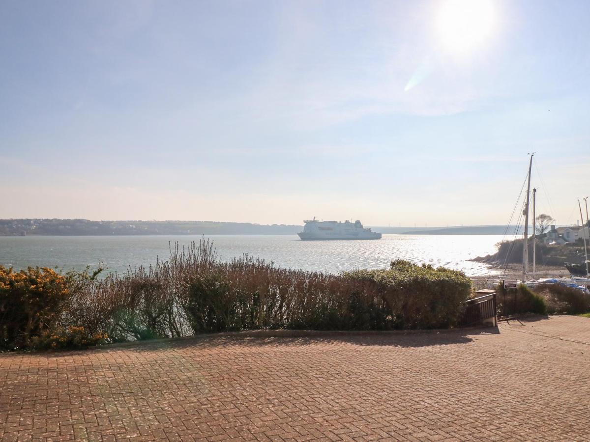Oakdene Villa Milford Haven Exterior foto